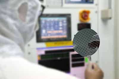 what does a lab on a chip researcher look like