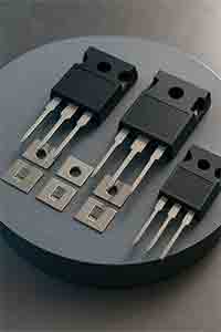 High-power silicon-based IGBT and MOSFET devices mounted on a thick silicon wafer substrate for power electronics applications